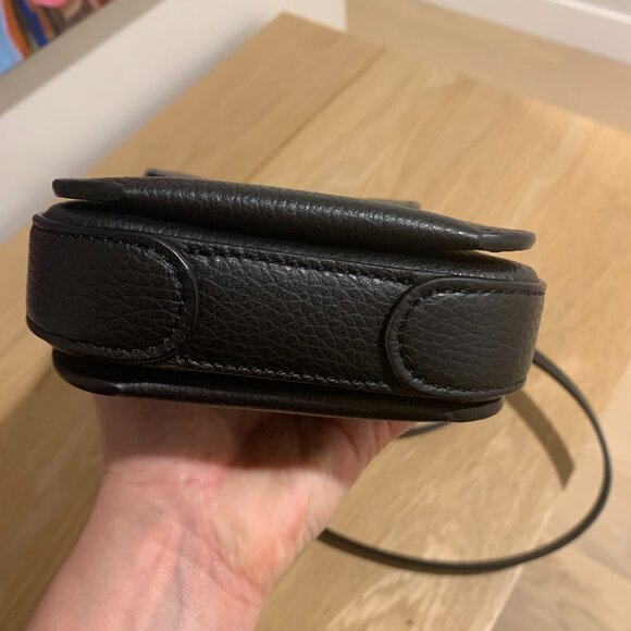 Cuyana Concertina Phone Bag - Picture 4 of 8